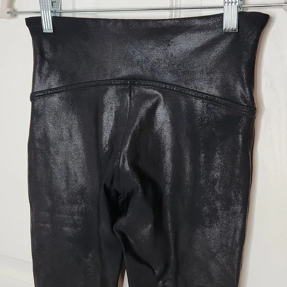 Spanx faux leather shiny black leggings size medium - Picture 5 of 11